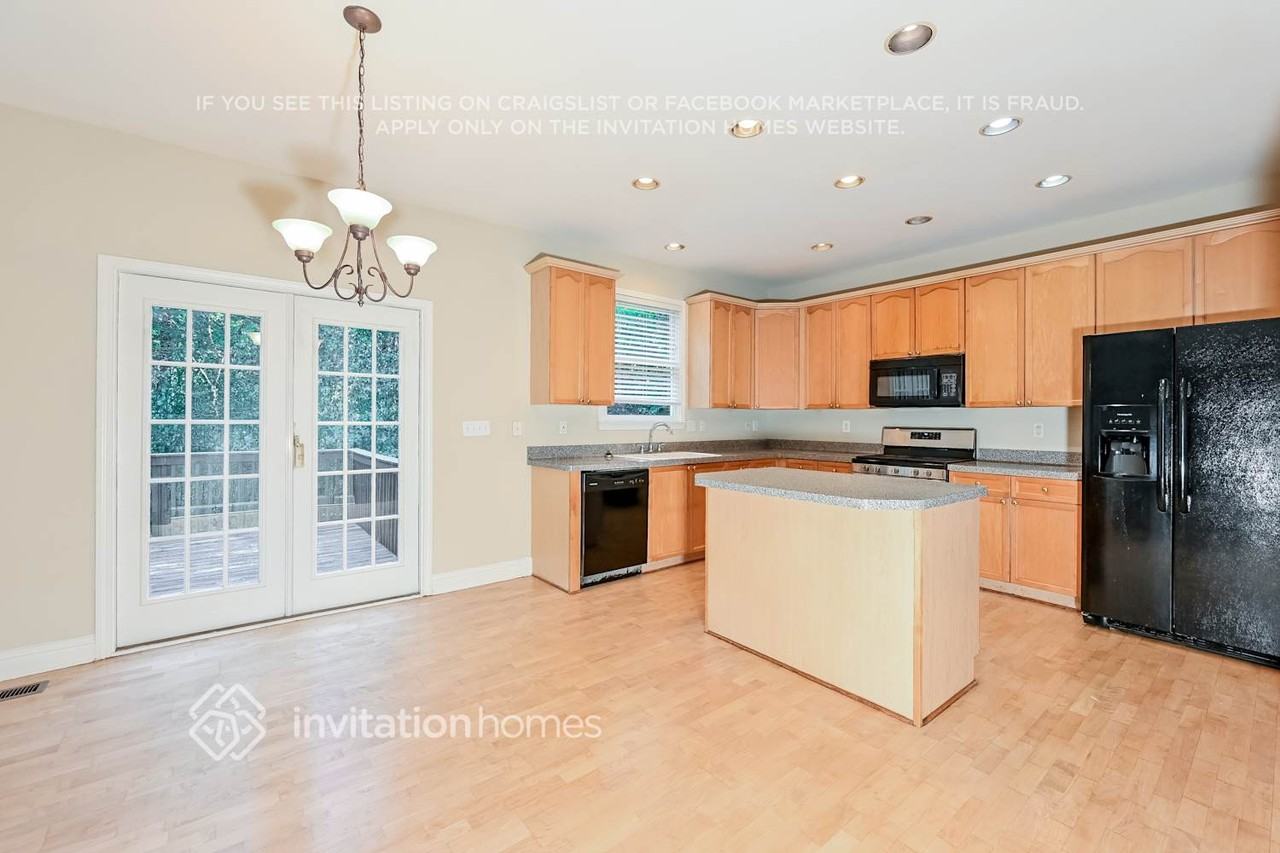 913 Daylight Cir - Photo 6 of 19