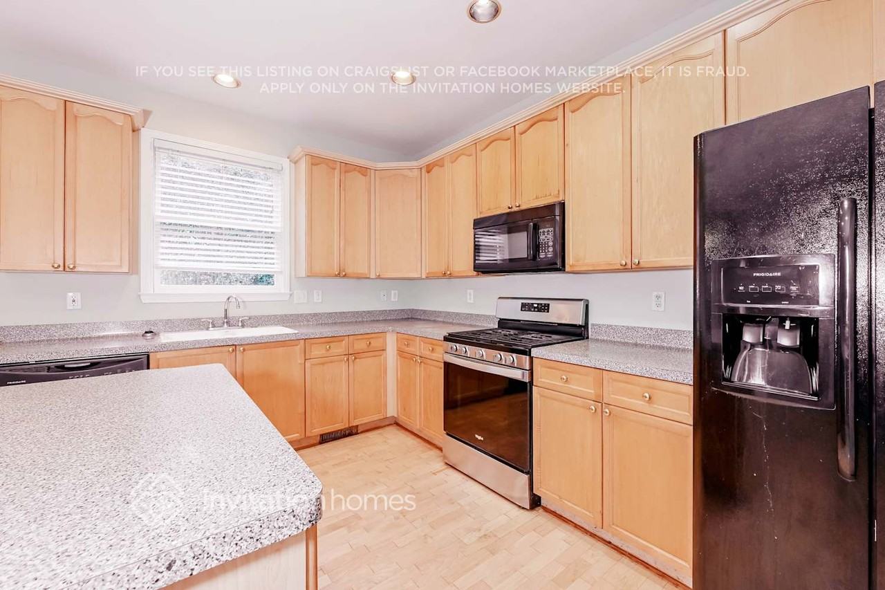 913 Daylight Cir - Photo 7 of 19