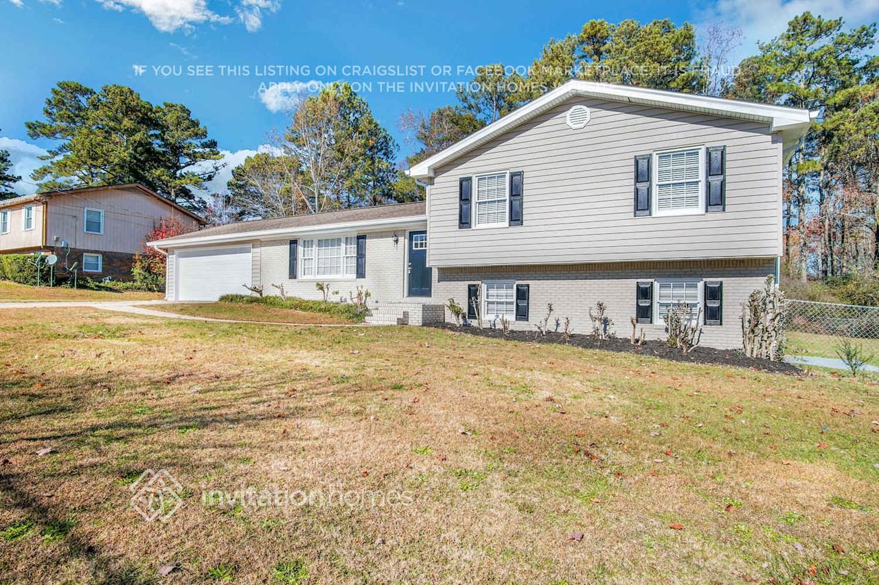 5906 Pine Hurst Way - Photo 3 of 25