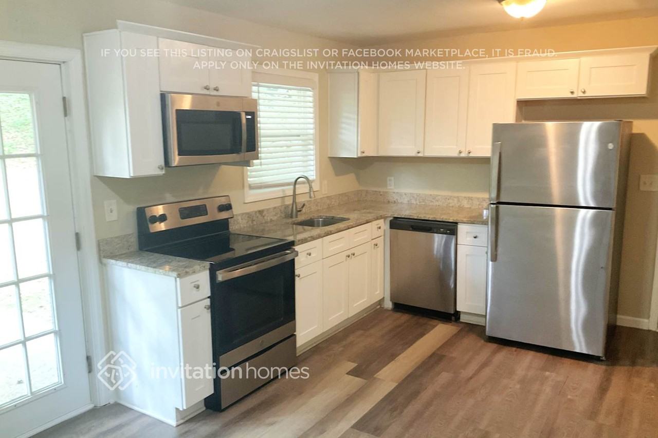 5795 Deerfield Trl - Photo 4 of 18