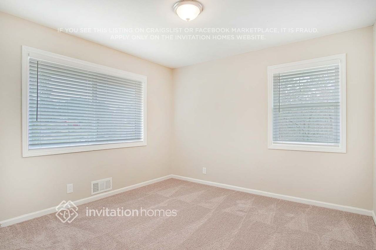 5795 Deerfield Trl - Photo 5 of 18