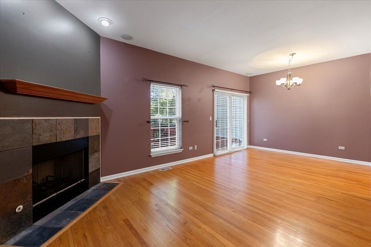 3817 N Milwaukee Ave #D - Photo 3 of 13