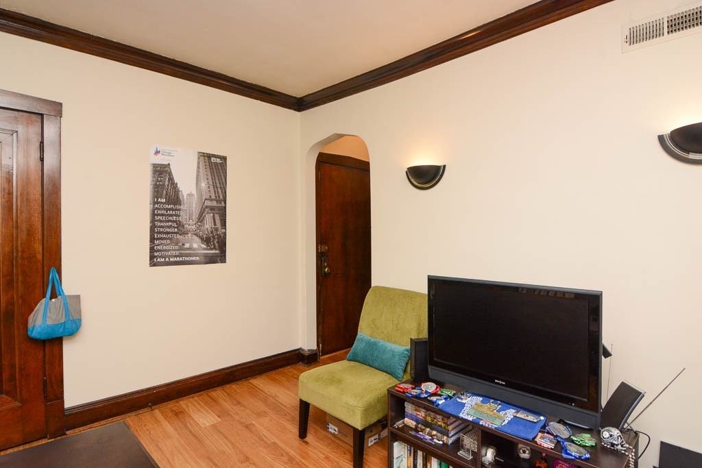 3613 N Paulina St #CA10 - Photo 4 of 20