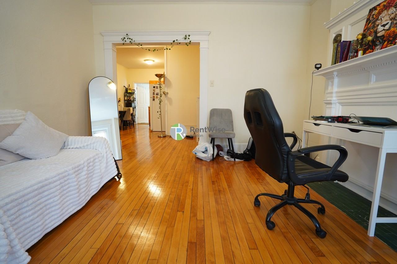 20 Royce Rd #8 - Photo 2 of 19