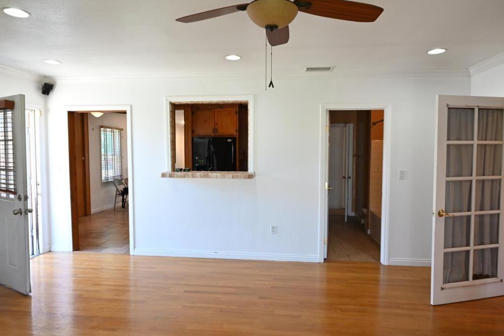 1325 W 34th St - Photo 7 of 19