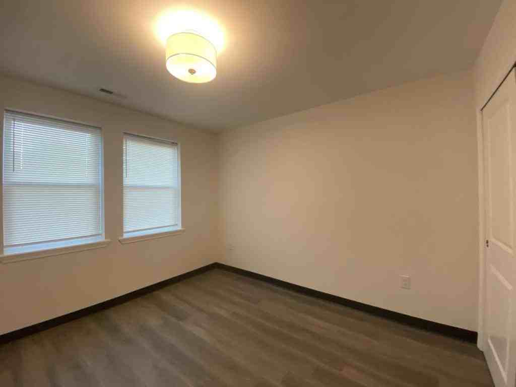 5622 Midwood Ave #1 - Photo 7 of 29