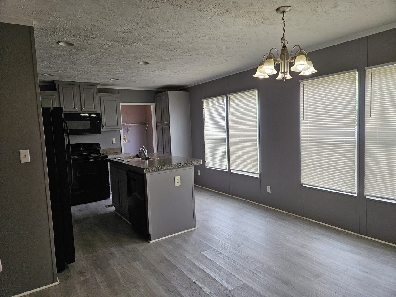 94 Lynnwood Cir #43 - Photo 6 of 24