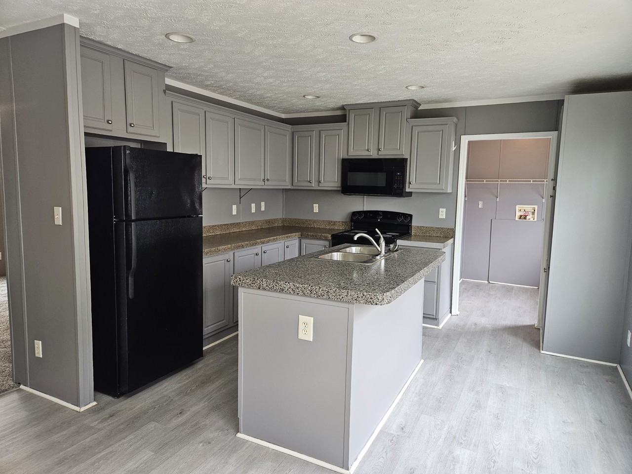 94 Lynnwood Cir #43 - Photo 7 of 24