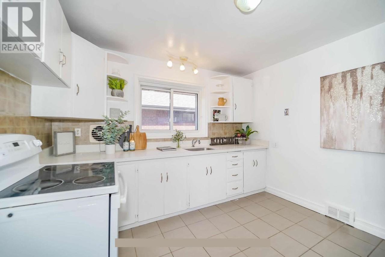 58 Terraview Boulevard - Photo 6 of 9