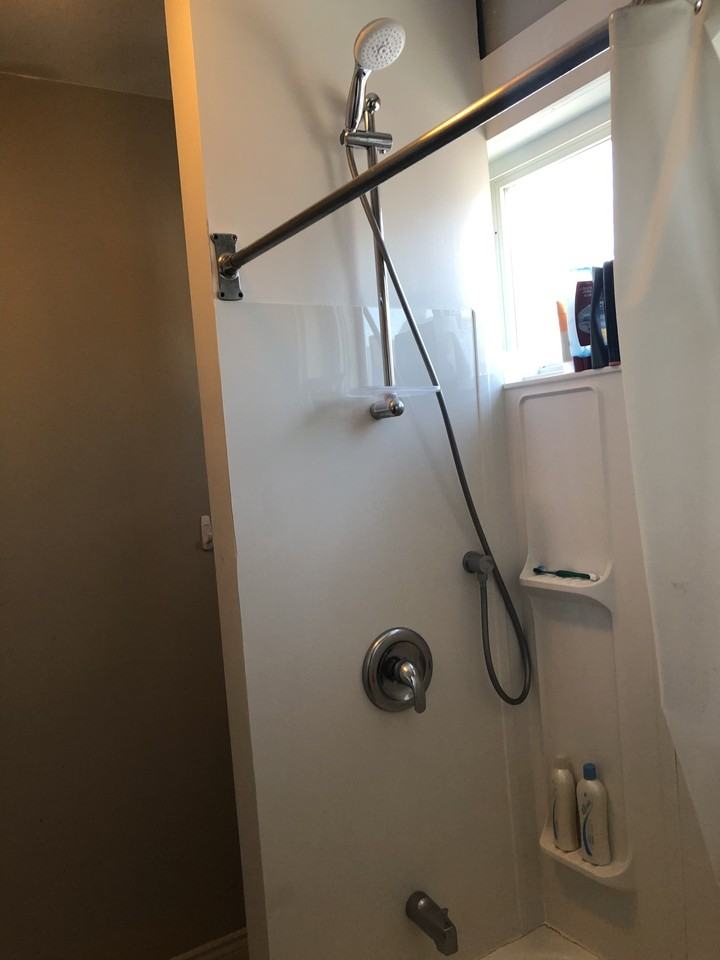 127 Bell Street North #3 - Photo 4 of 12