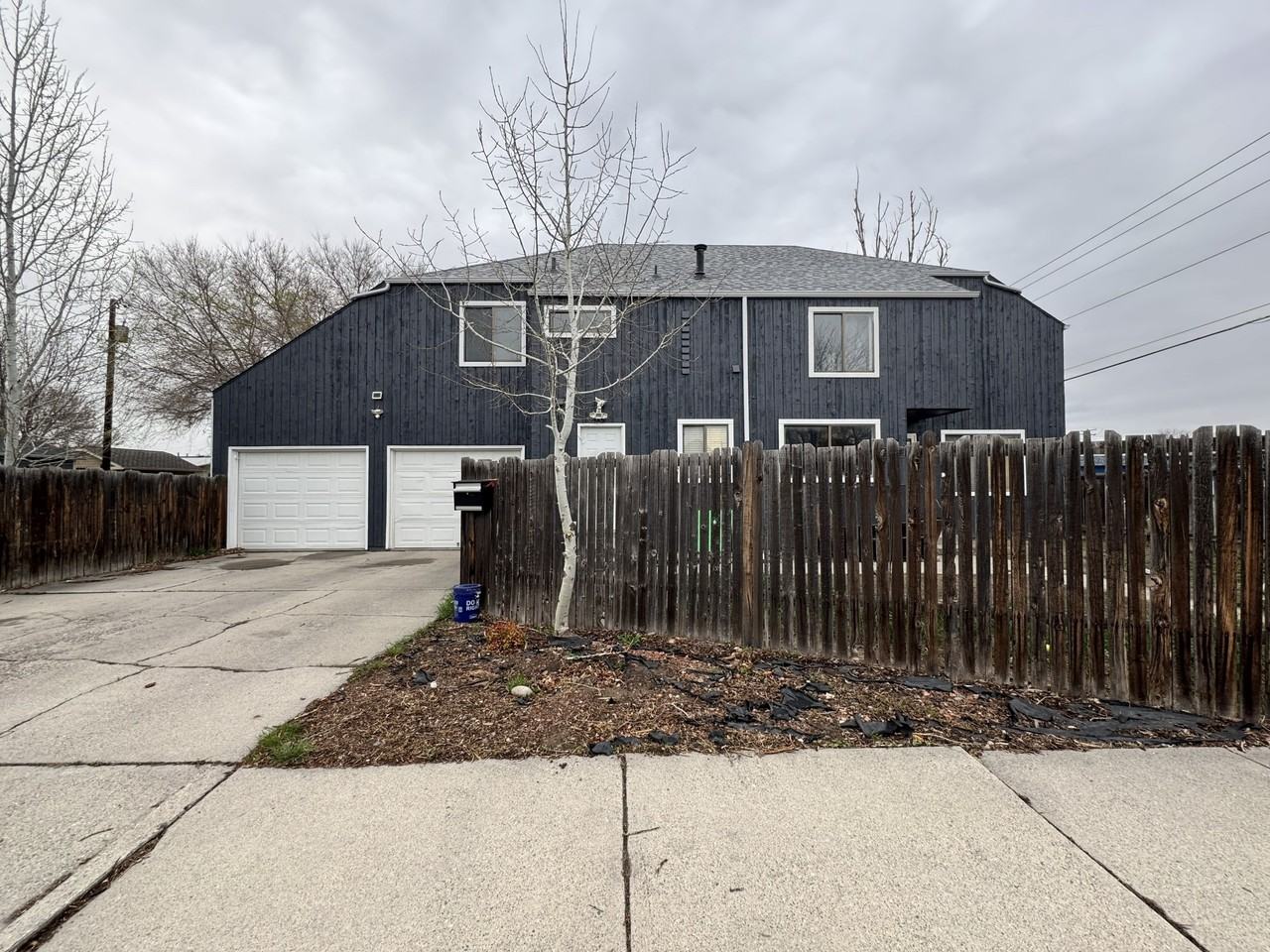 1603 Howard Ave - Photo 2 of 11