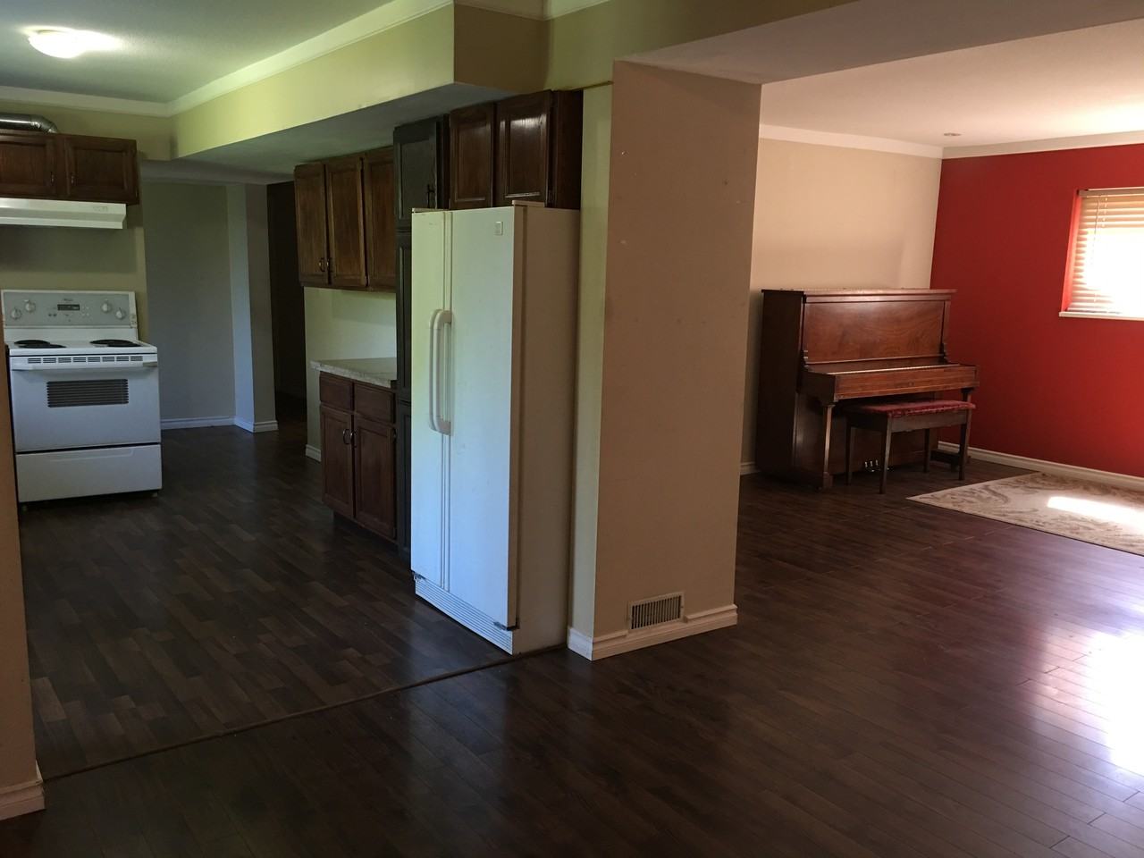 5379 4 Avenue - Photo 4 of 12