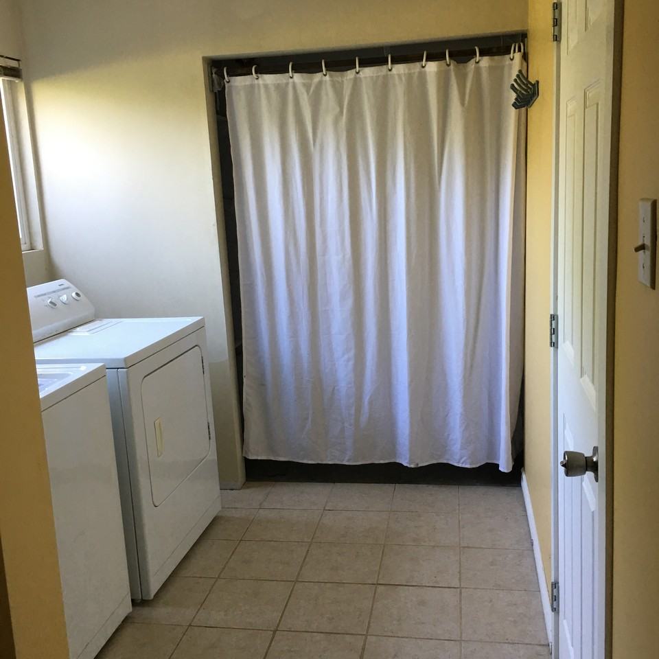 5379 4 Avenue - Photo 7 of 12