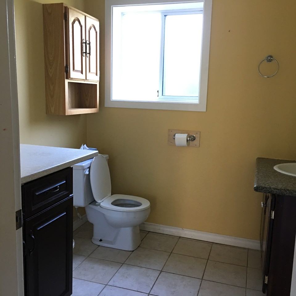 5379 4 Avenue - Photo 4 of 12