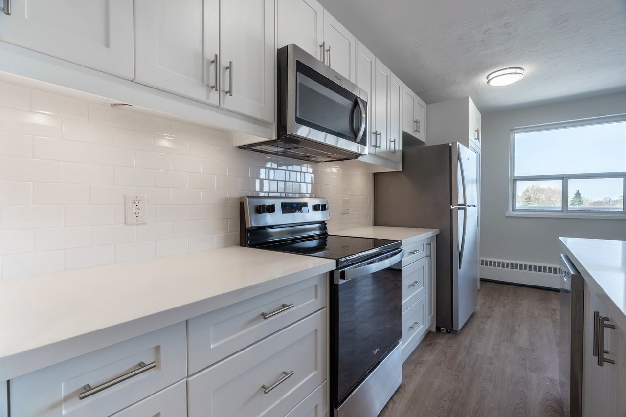 73 Clarence Street - Photo 4 of 9