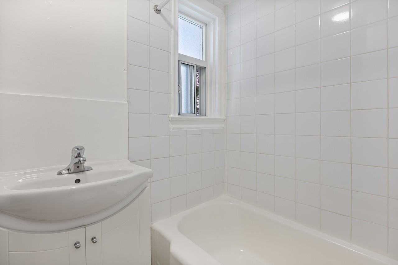 Folcroft Apartments - Photo 4 of 24