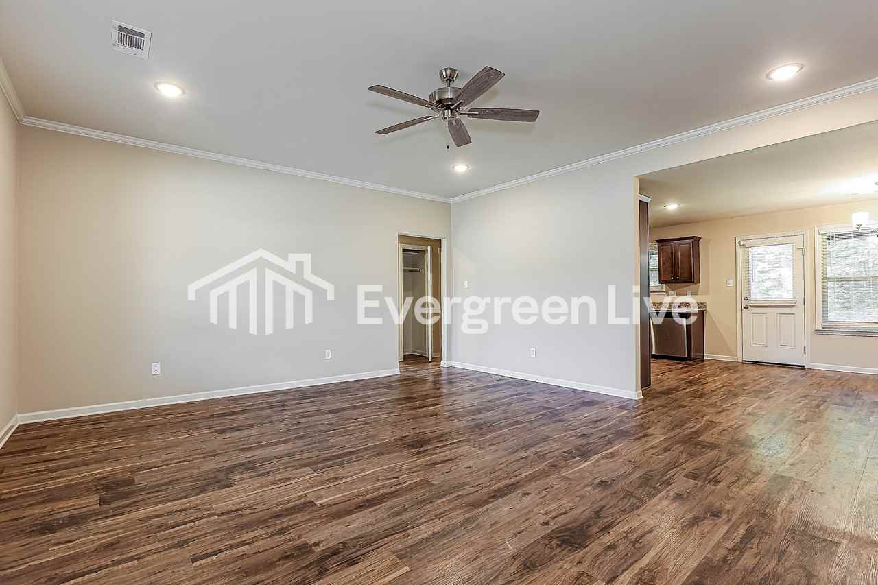 1113 Heritage Way - Photo 2 of 15