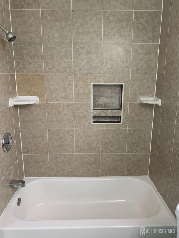 47 Holly St ##2 - Photo 5 of 27