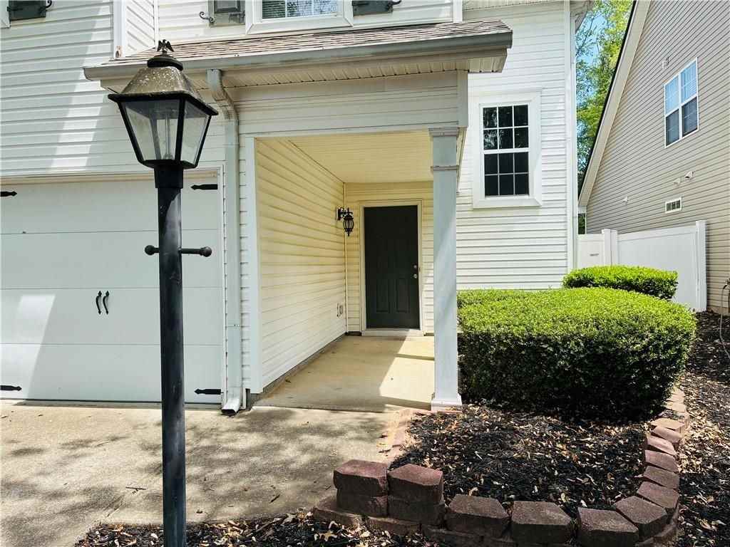 2610 Gatewater Ct - Photo 3 of 27