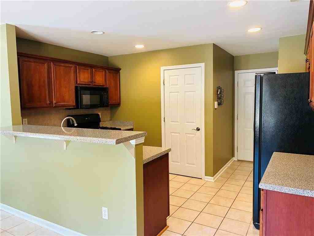 2610 Gatewater Ct - Photo 6 of 27