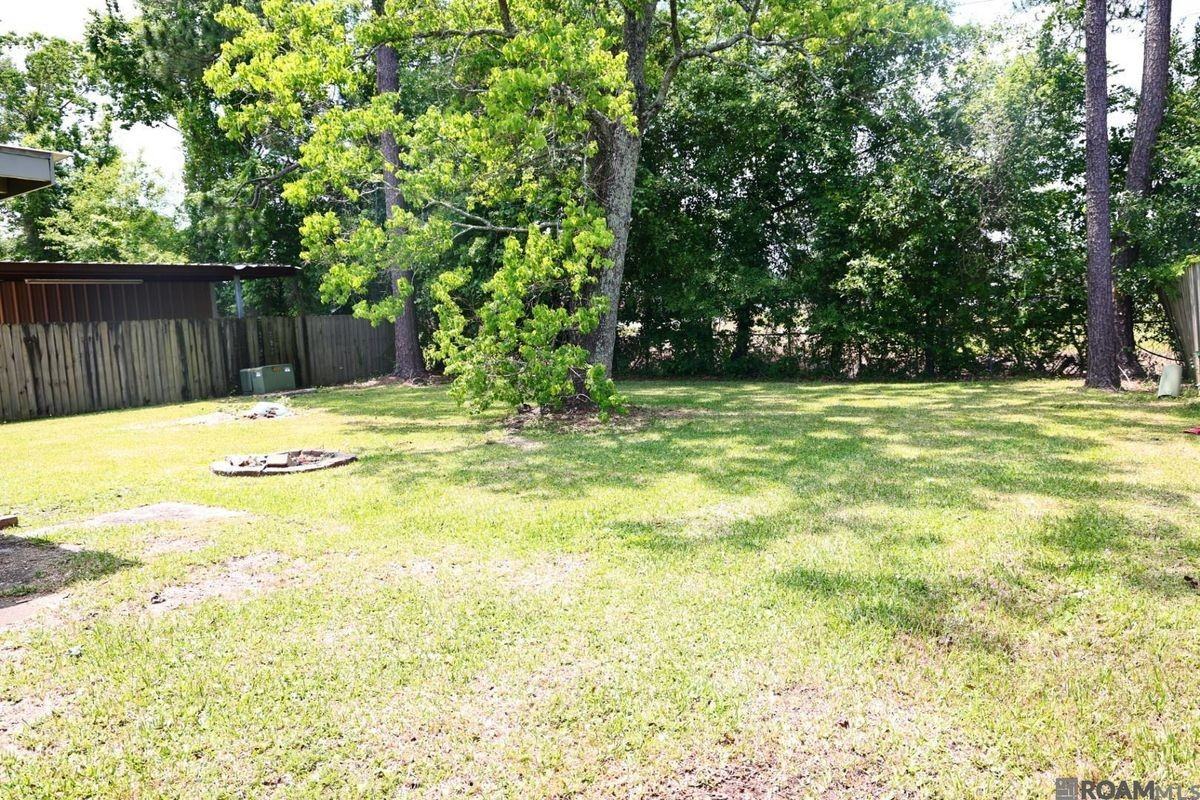1018 Boreas Dr - Photo 3 of 7