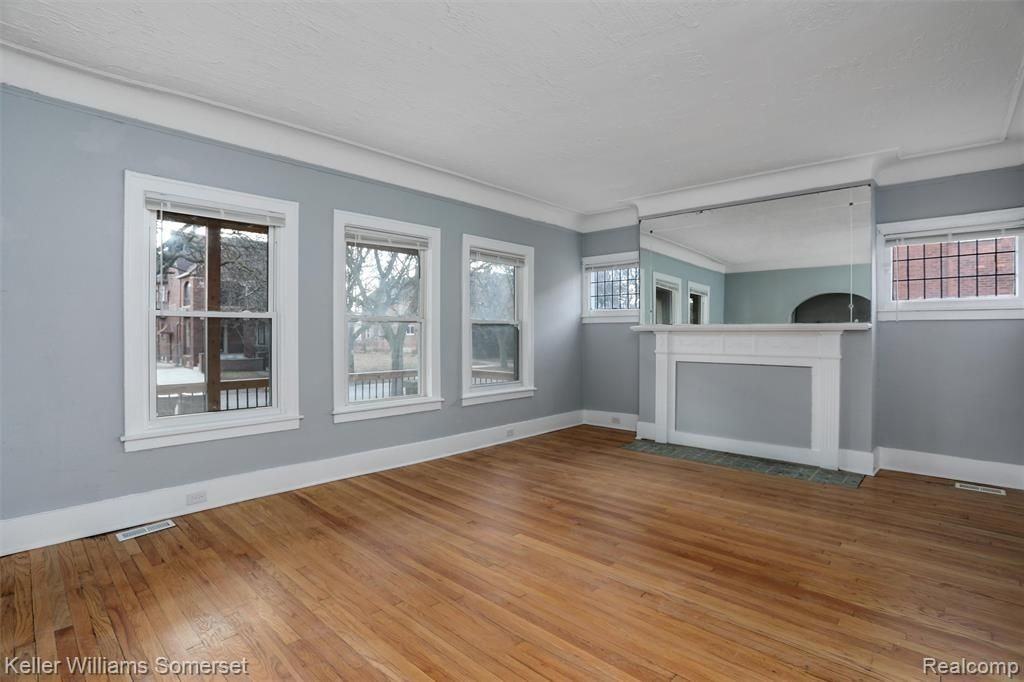 3322 Webb St - Photo 6 of 16