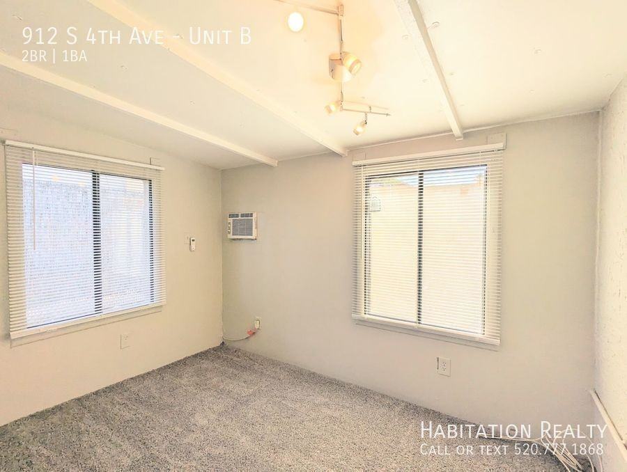 912 S 4th Ave #B - Photo 7 of 12