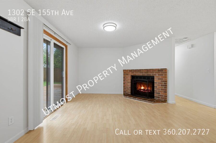 1302 Se 155th Ave - Photo 2 of 12