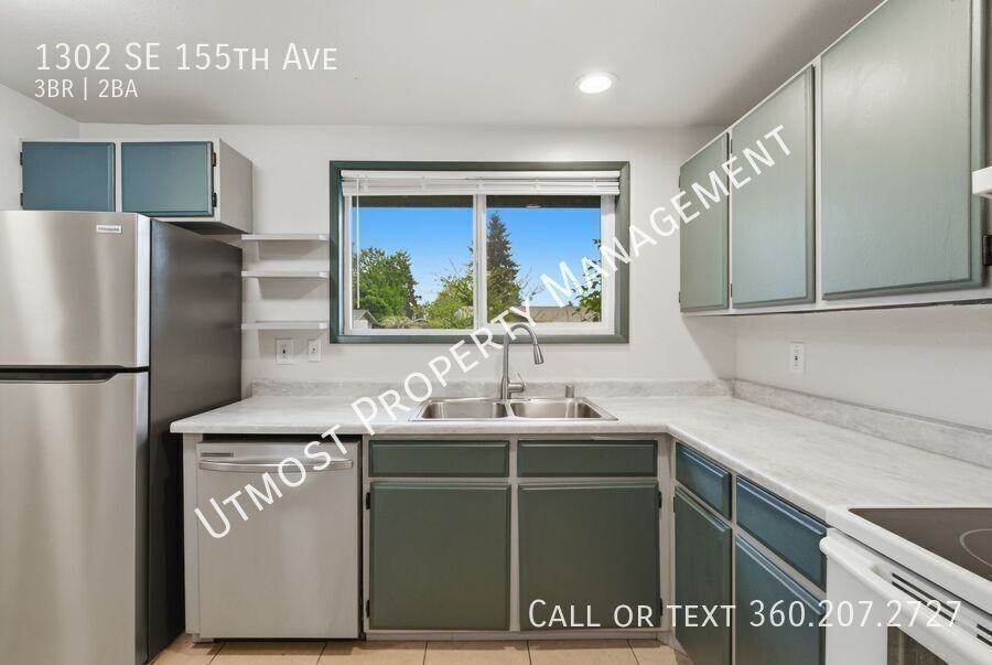 1302 Se 155th Ave - Photo 5 of 12