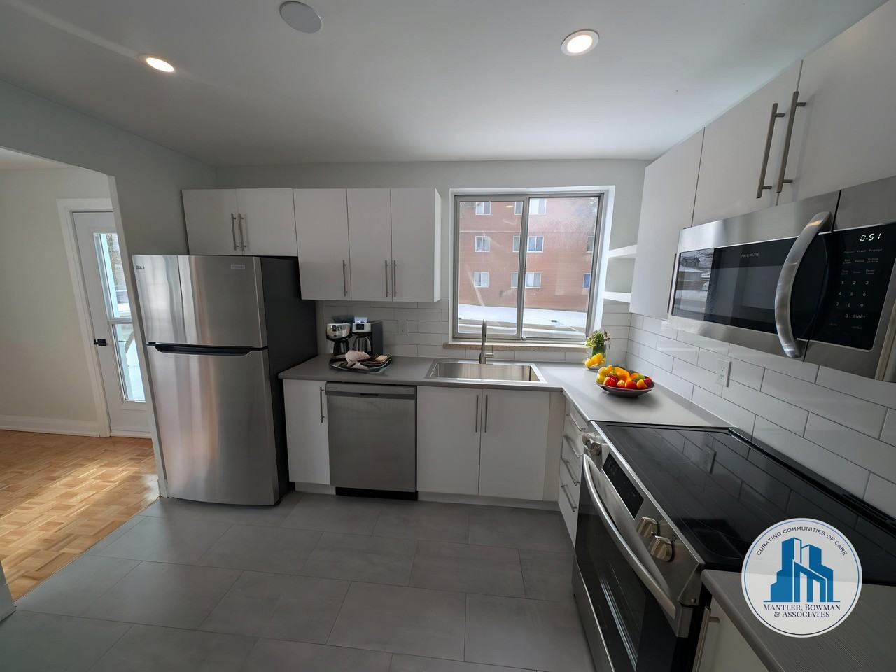 Essex Court Apartments - Photo 5 of 39