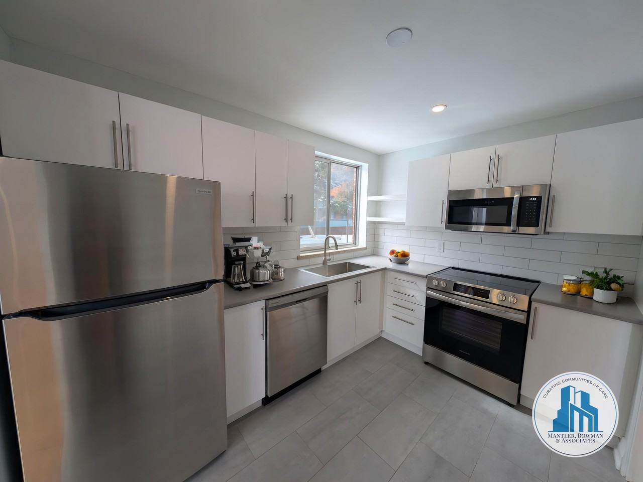 Essex Court Apartments - Photo 6 of 39
