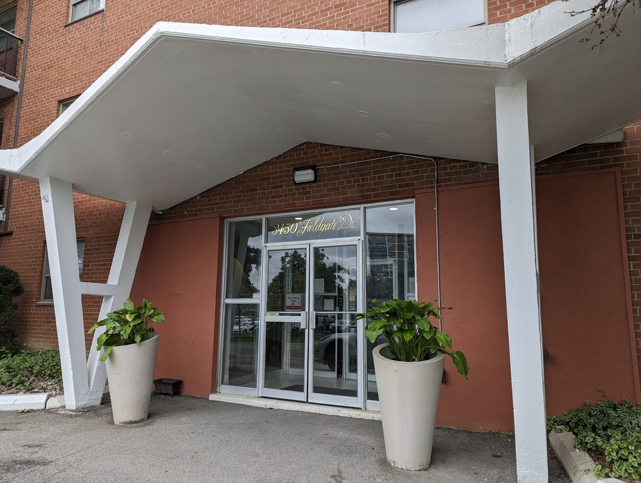 Fieldgate Apartments - Photo 4 of 5