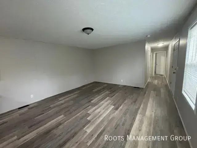 1105 W Mactavish Rd - Photo 4 of 21