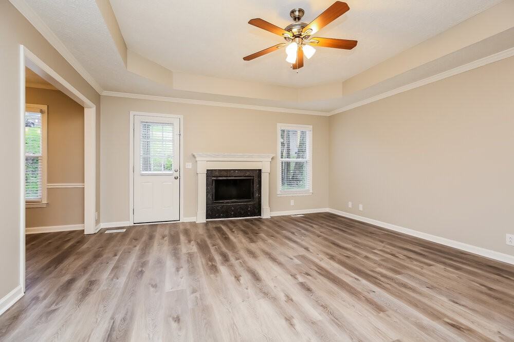 417 Saint Francis Ave - Photo 4 of 17