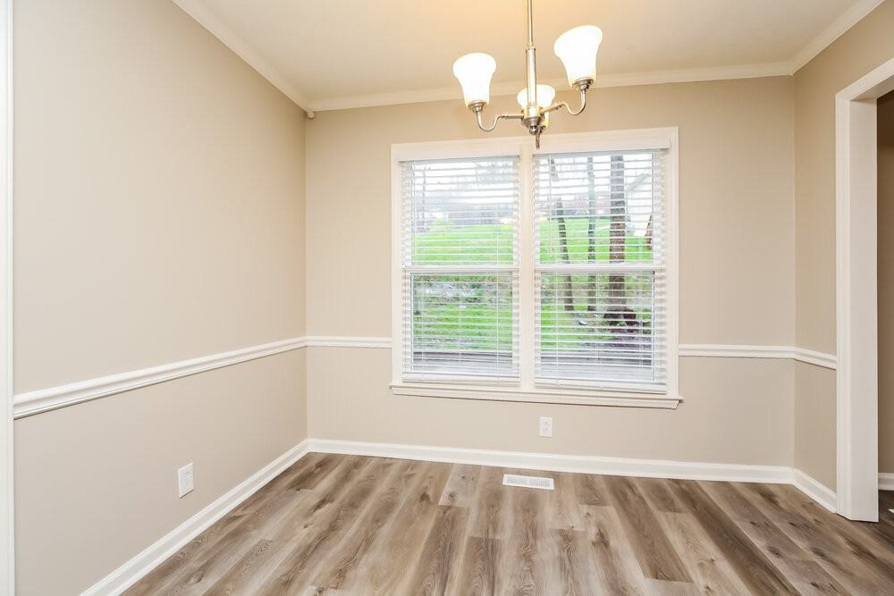 417 Saint Francis Ave - Photo 6 of 17