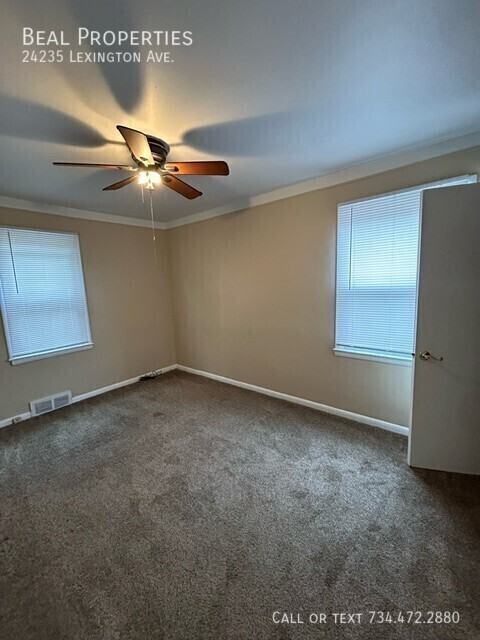 24235 Lexington Ave - Photo 2 of 16