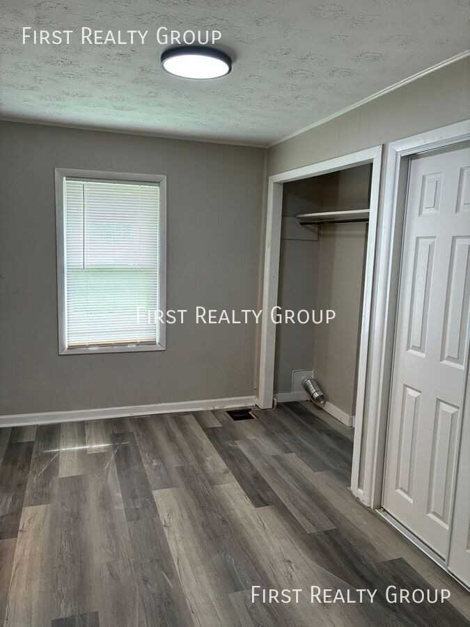 1671 Gummer Ave - Photo 7 of 9