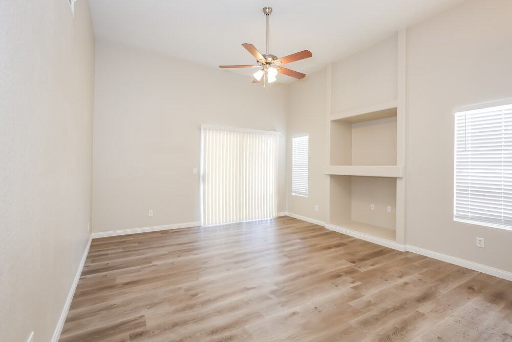 7728 Donald Nelson Ave - Photo 3 of 16