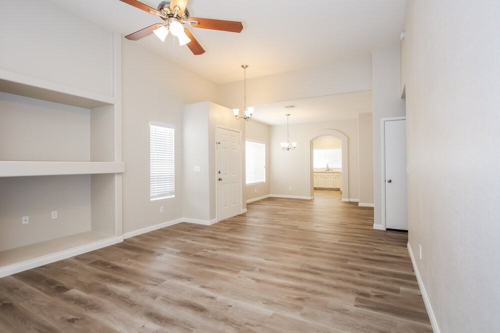 7728 Donald Nelson Ave - Photo 4 of 16