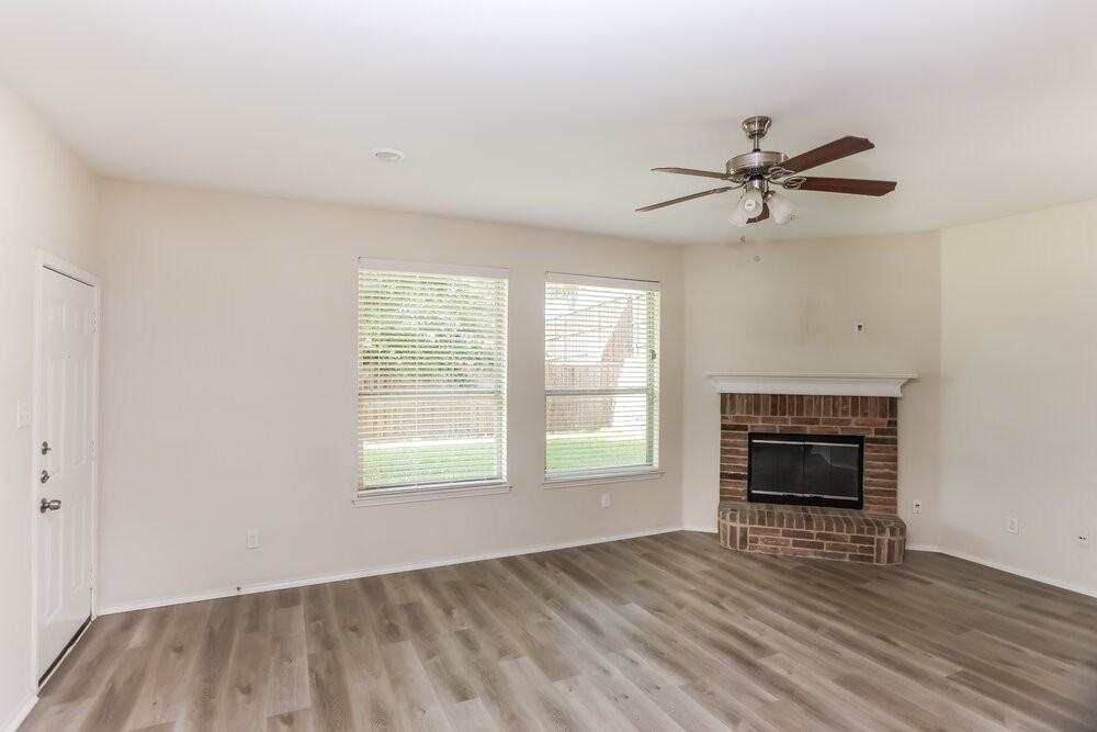 6816 Clarktown Ct - Photo 4 of 17