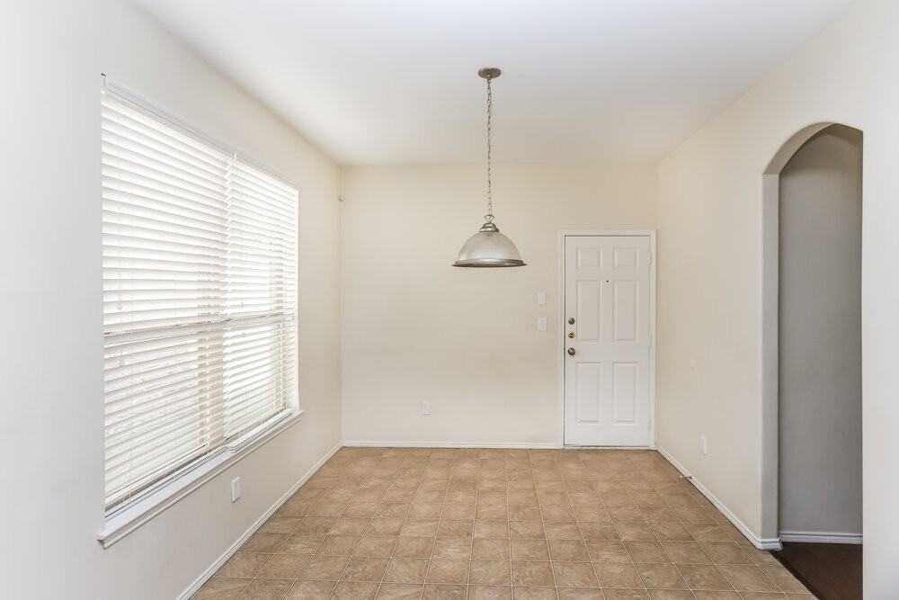 6816 Clarktown Ct - Photo 5 of 17