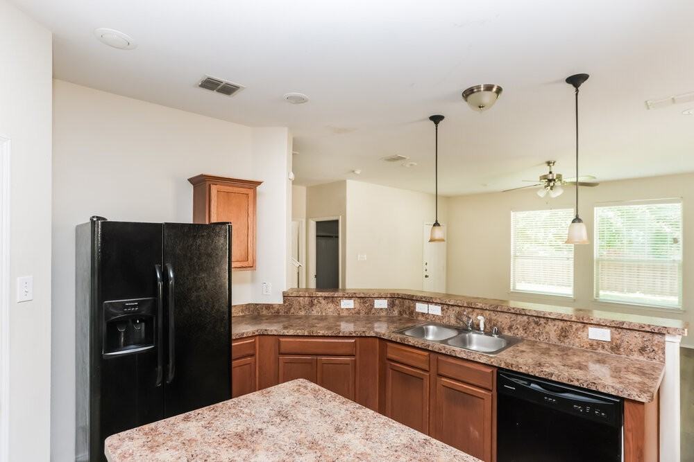 6816 Clarktown Ct - Photo 6 of 17