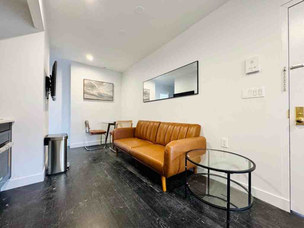 375 Vernon Avenue #702 - Photo 4 of 9