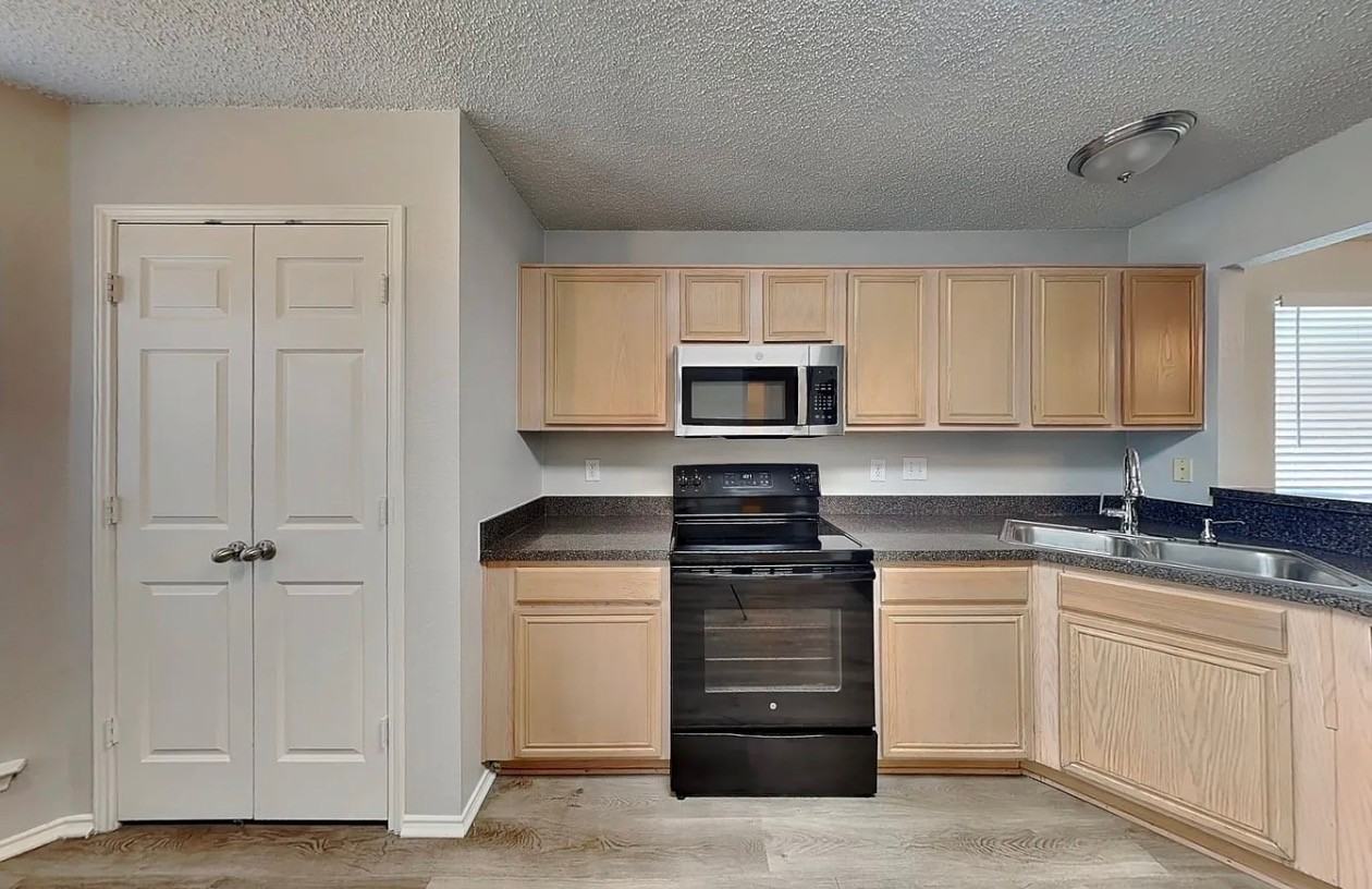 10220 Dallam Lane - Photo 6 of 16