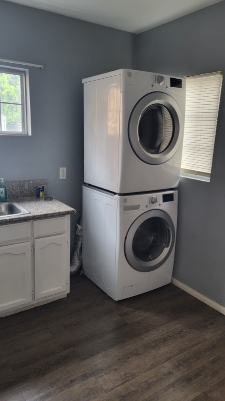 1342 W 29th St - Photo 6 of 6