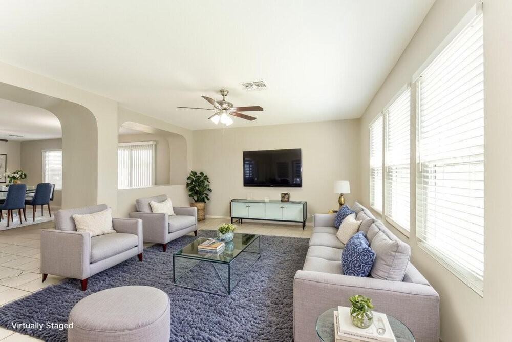 10509 W Angels Ln - Photo 4 of 19