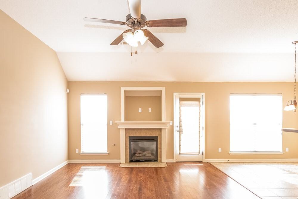 12379 Bevan Dr - Photo 2 of 17