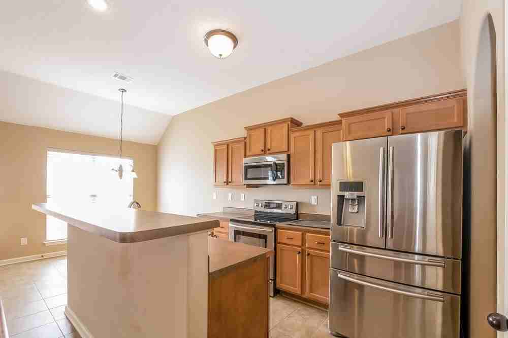 12379 Bevan Dr - Photo 7 of 17