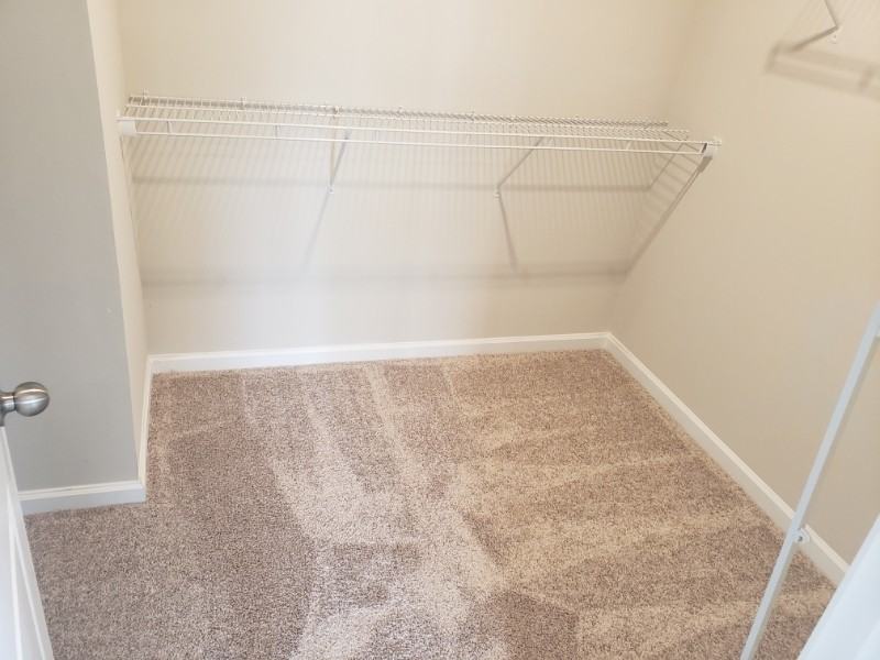 952 Ainslie Downs St - Photo 5 of 7