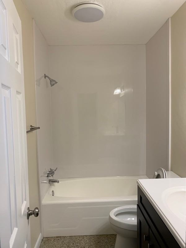 1619 25th St - Photo 5 of 8